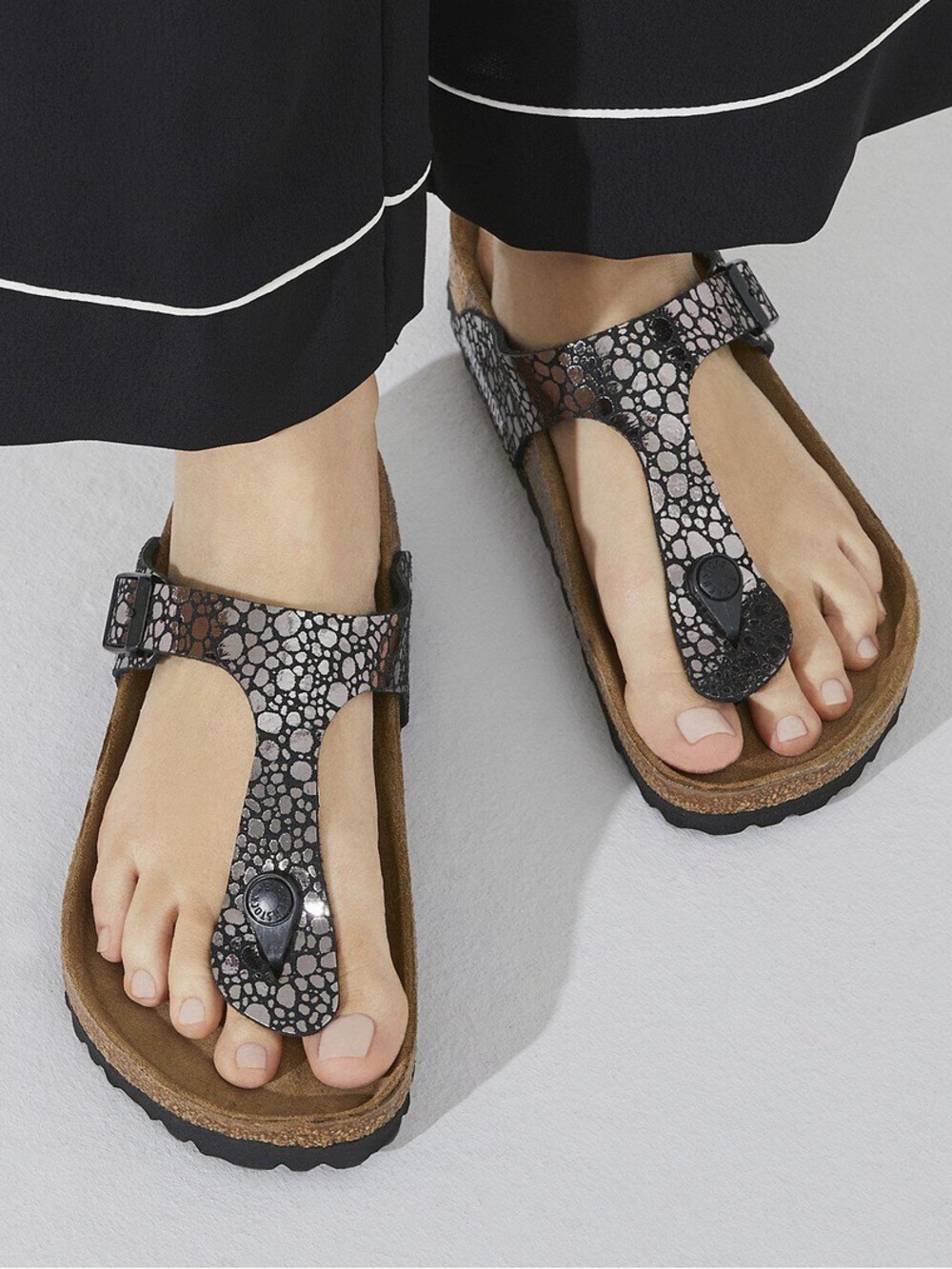 Birkenstock | Gizeh Thong Sandal | Metallic Stones Black | Size 38 / 7-7.5 - Picture 6 of 16